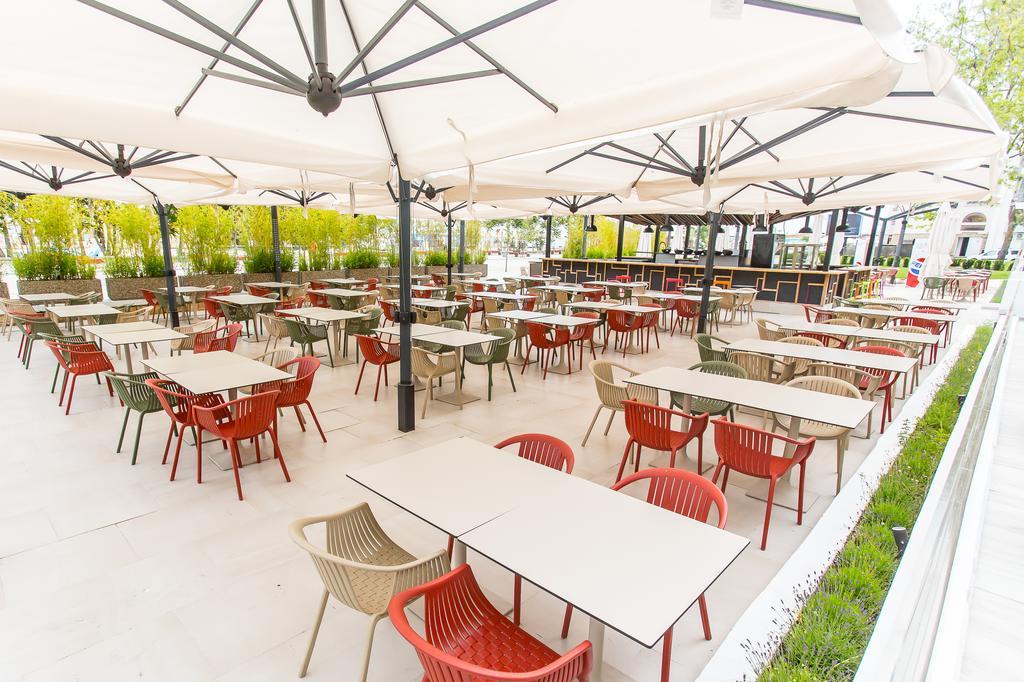 Hotel Riviera Mamaia Bagian luar foto